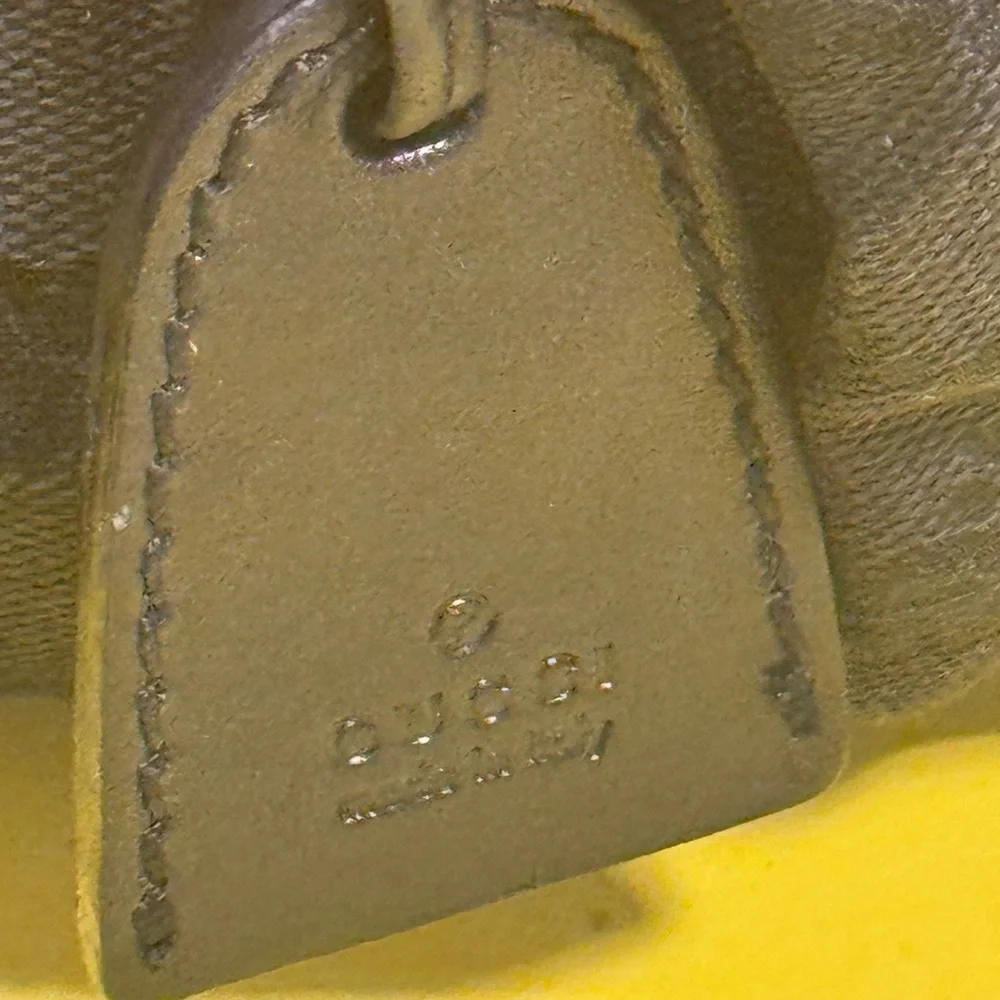 Gucci Black Monogram Tote hand bag comes with personal wallet in good condition - Picture 14 of 16